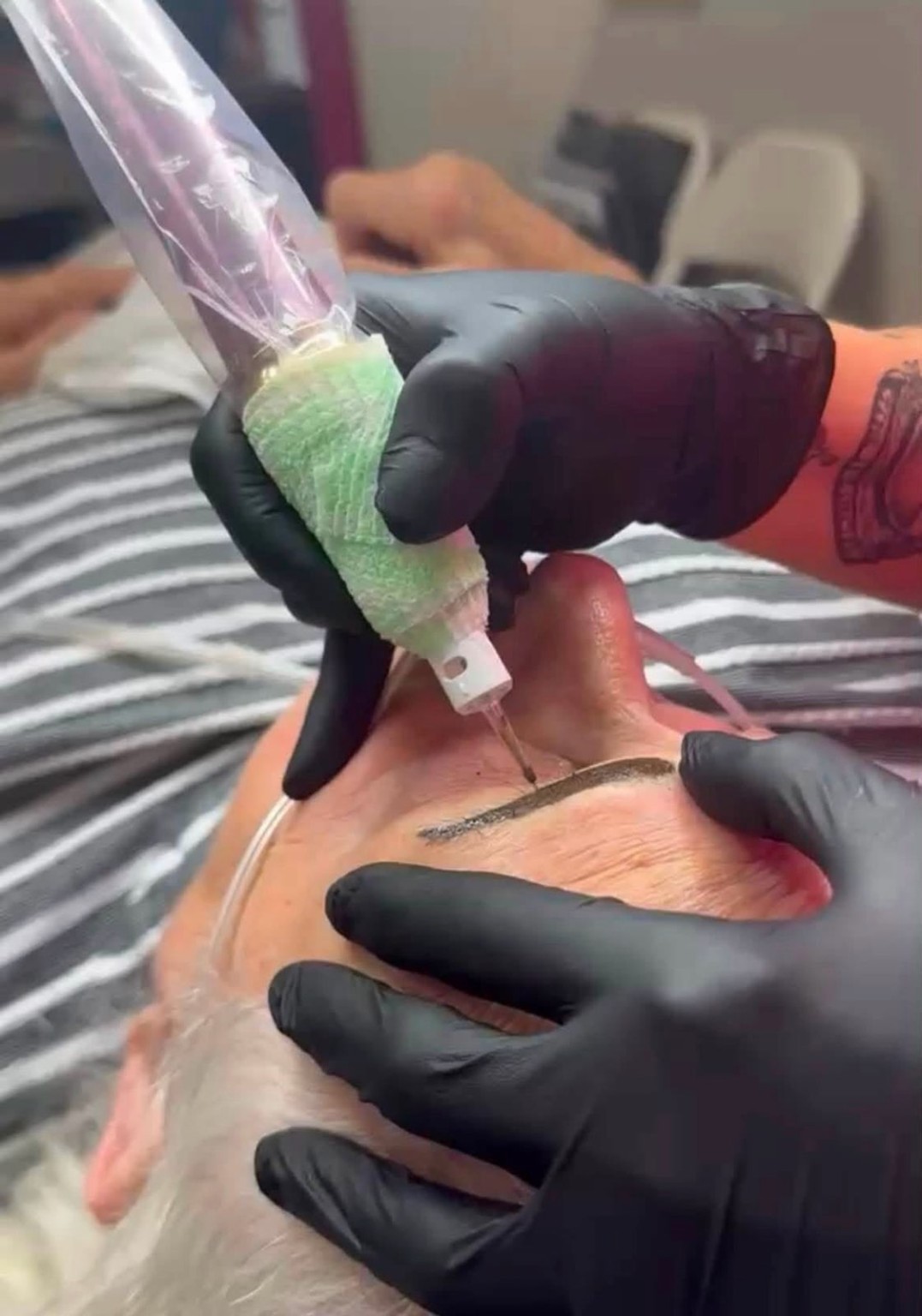 Permanent makeup procedure detail